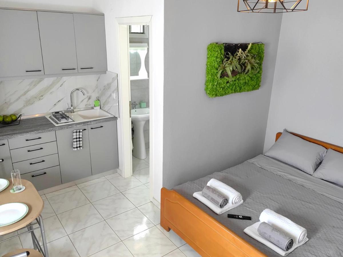 Anthos Rooms Vrasna Екстериор снимка
